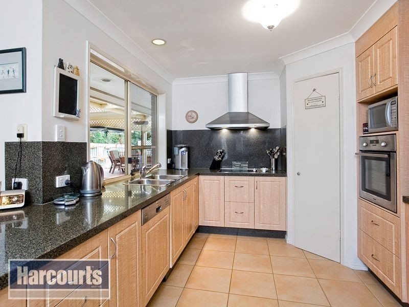 3 Kinross Place, Ferny Grove QLD 4055