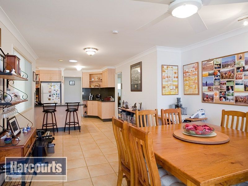 3 Kinross Place, Ferny Grove QLD 4055
