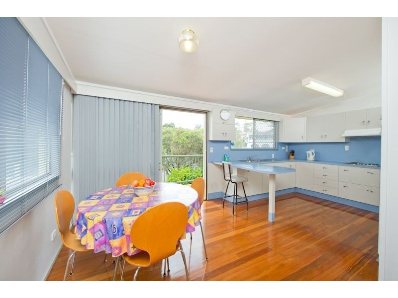 2 McQueen Street, Stafford Heights QLD 4053