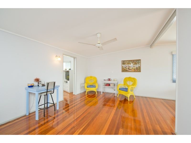 2 McQueen Street, Stafford Heights QLD 4053