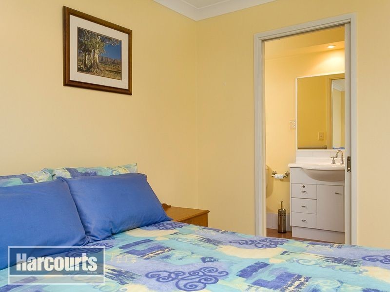 13 Rattray Place, Ferny Grove QLD 4055