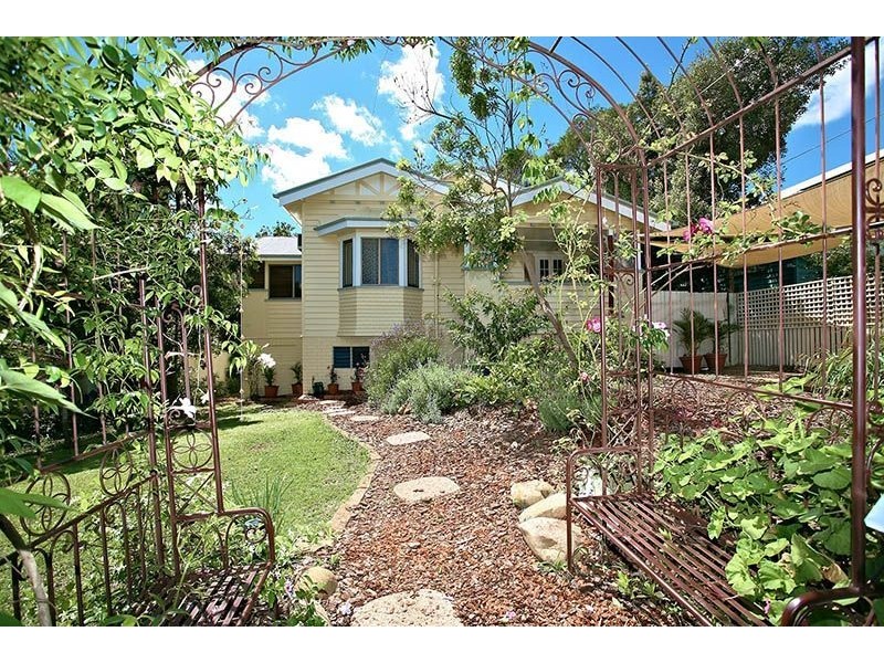 85 Mareeba Road, Ashgrove QLD 4060