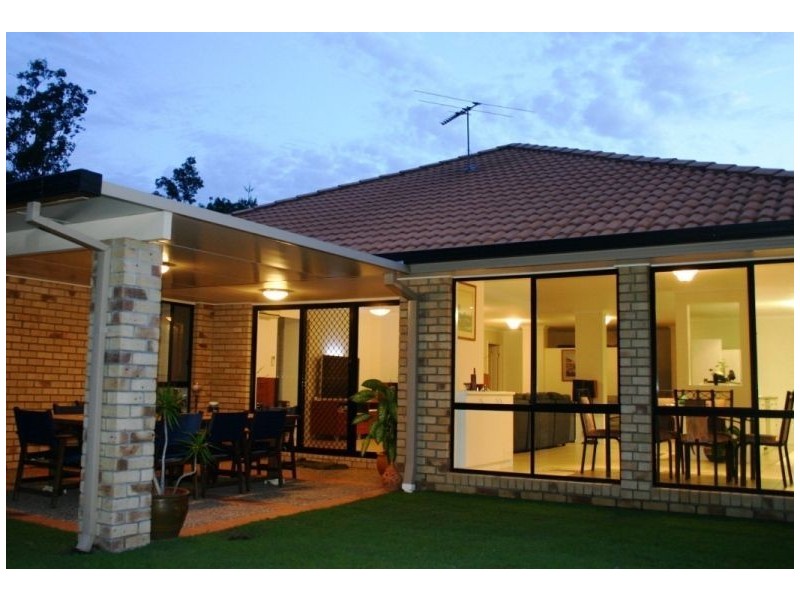 94 Selkirk Crescent, Upper Kedron QLD 4055
