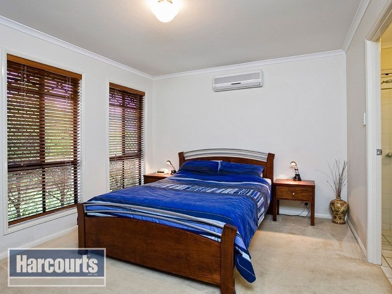 94 Selkirk Crescent, Upper Kedron QLD 4055