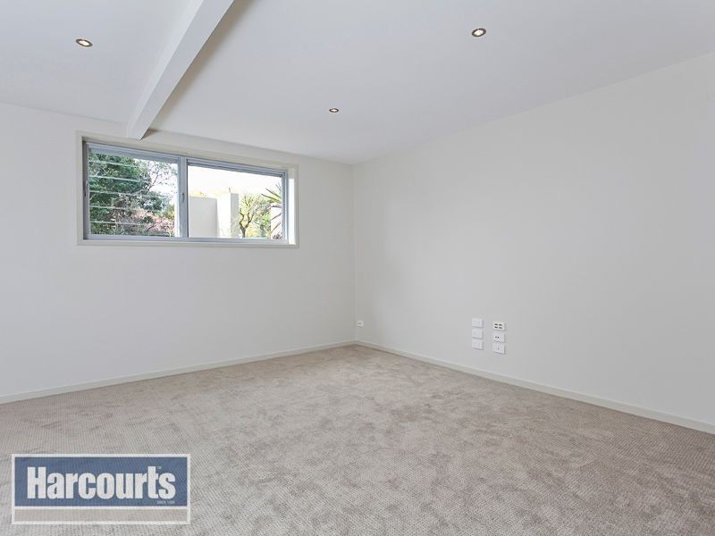 4 London Street, Ashgrove QLD 4060