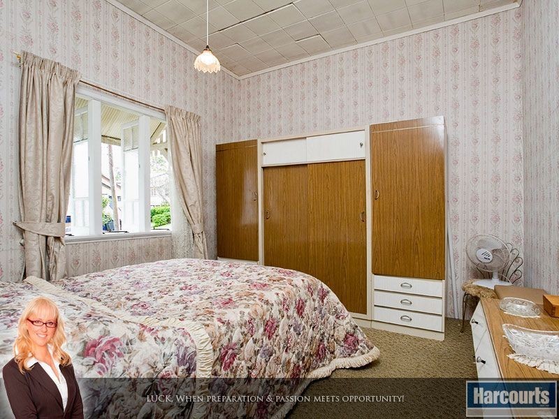 26 Devoy Street, Ashgrove QLD 4060