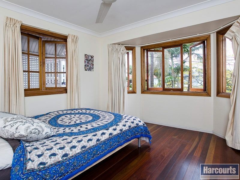 18 Gavan Street, Ashgrove QLD 4060