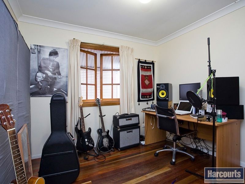 18 Gavan Street, Ashgrove QLD 4060