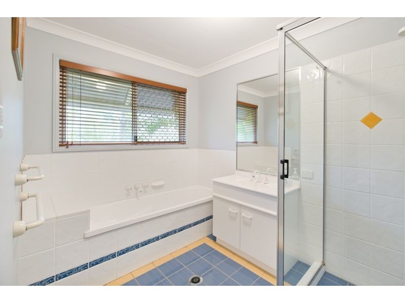 7 Hipwood Place, Samford QLD 4520