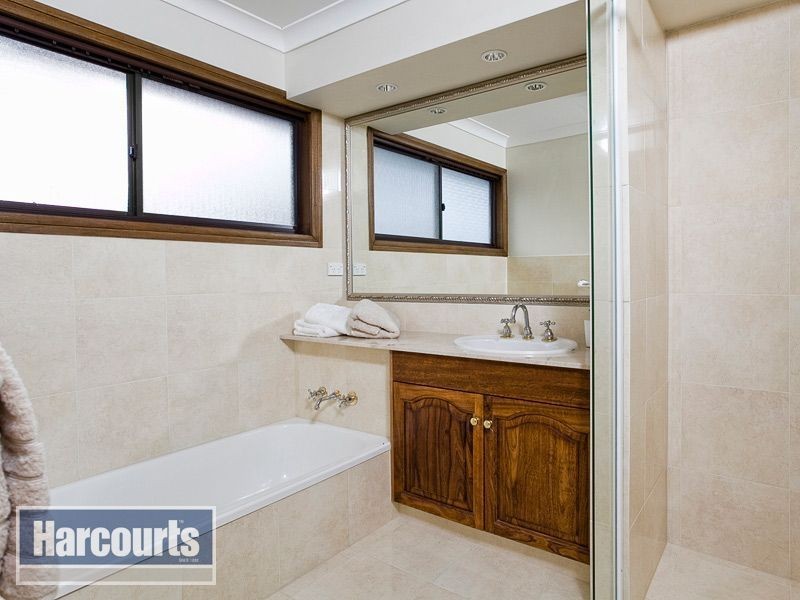 10 Gleneden Court, The Gap QLD 4061