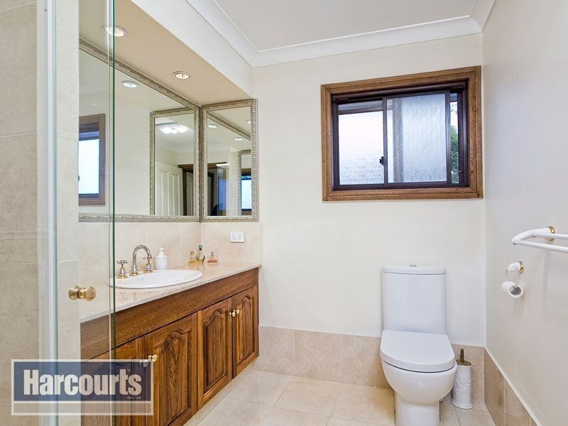 10 Gleneden Court, The Gap QLD 4061