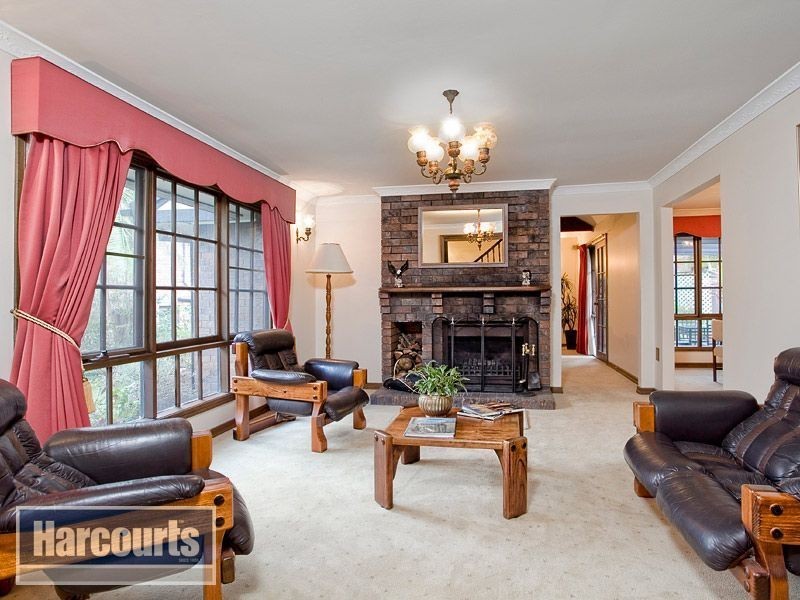 10 Gleneden Court, The Gap QLD 4061