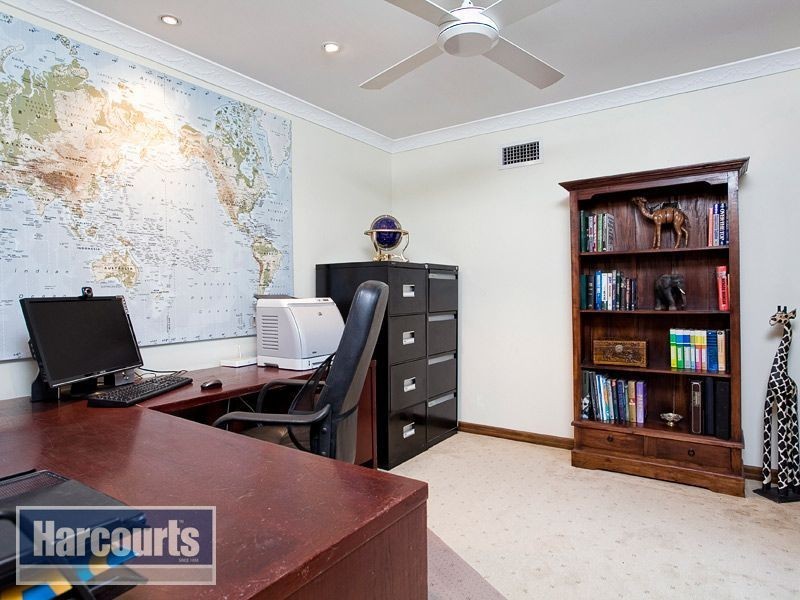 10 Gleneden Court, The Gap QLD 4061