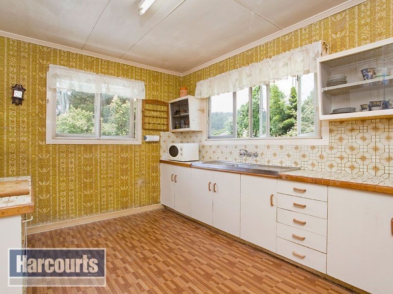 4 Devonhill Street, The Gap QLD 4061