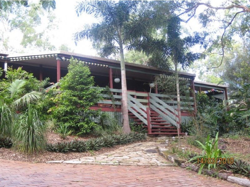 11 Denniston Court, Clear Mountain QLD 4500