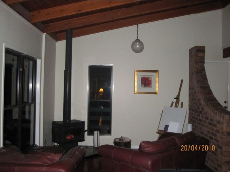 11 Denniston Court, Clear Mountain QLD 4500