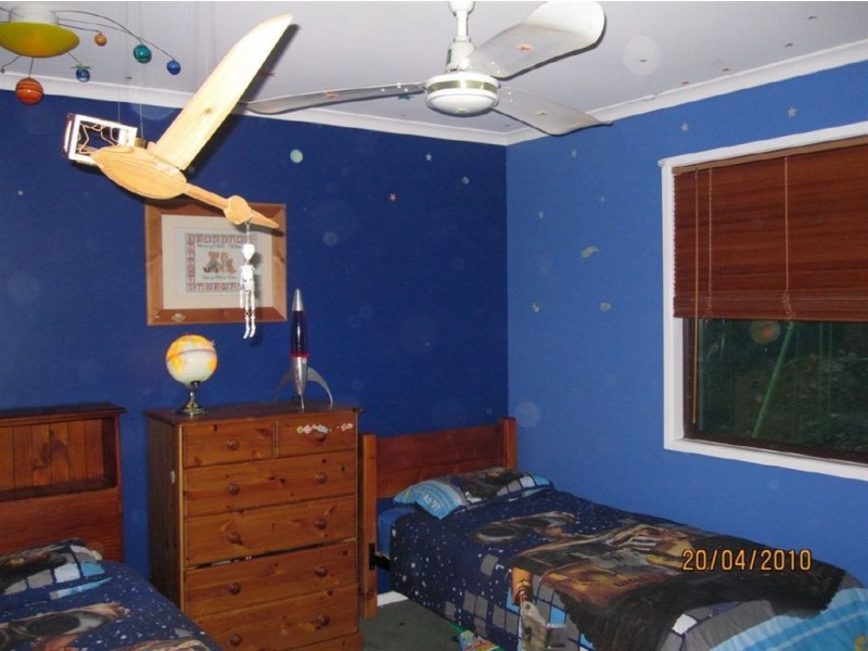 11 Denniston Court, Clear Mountain QLD 4500