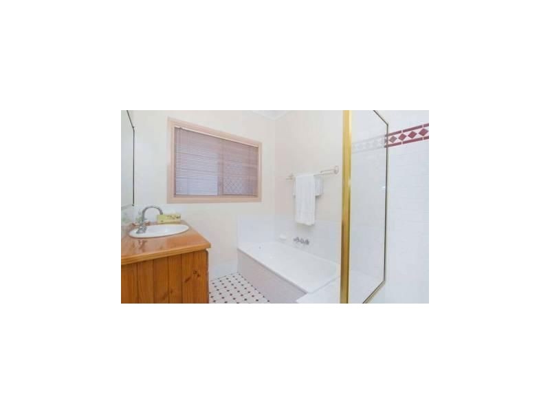 6 Davander Close, The Gap QLD 4061