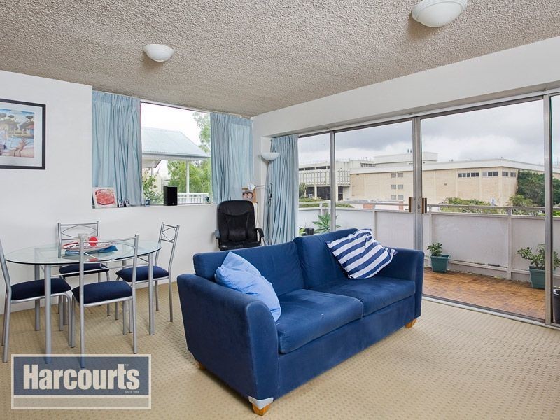 4/12 Underhill Avenue, Indooroopilly QLD 4068