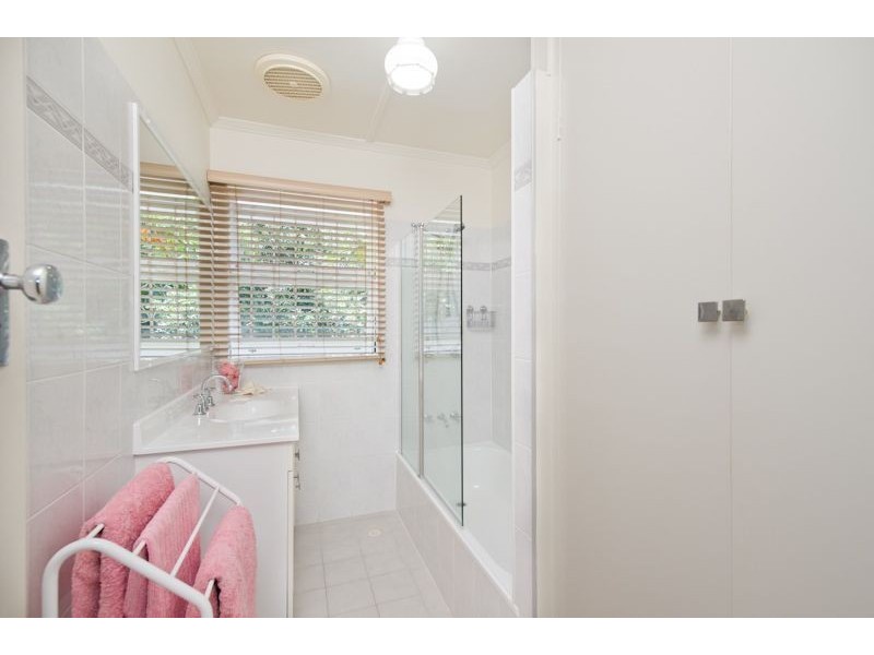 20 Rosewood Street, Bardon QLD 4065