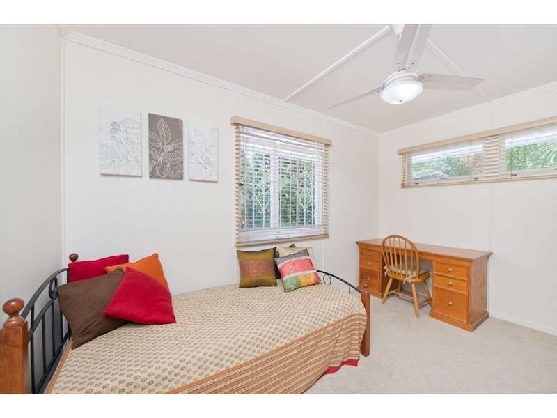 20 Rosewood Street, Bardon QLD 4065