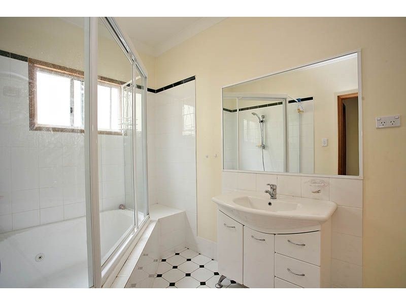 38 Coronation Street, Bardon QLD 4065