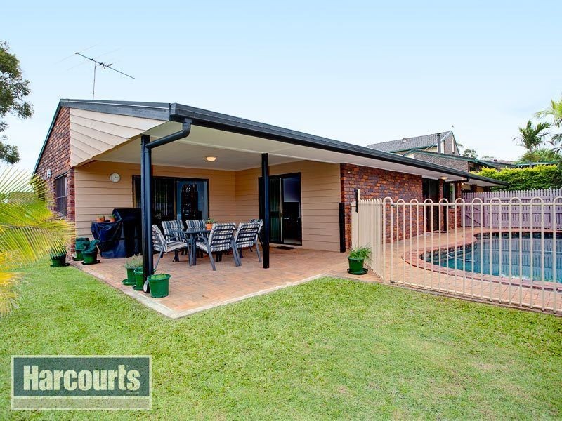 11 Kinbrace Street, Ferny Grove QLD 4055
