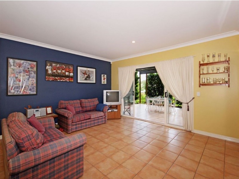 77 Kays Road, The Gap QLD 4061