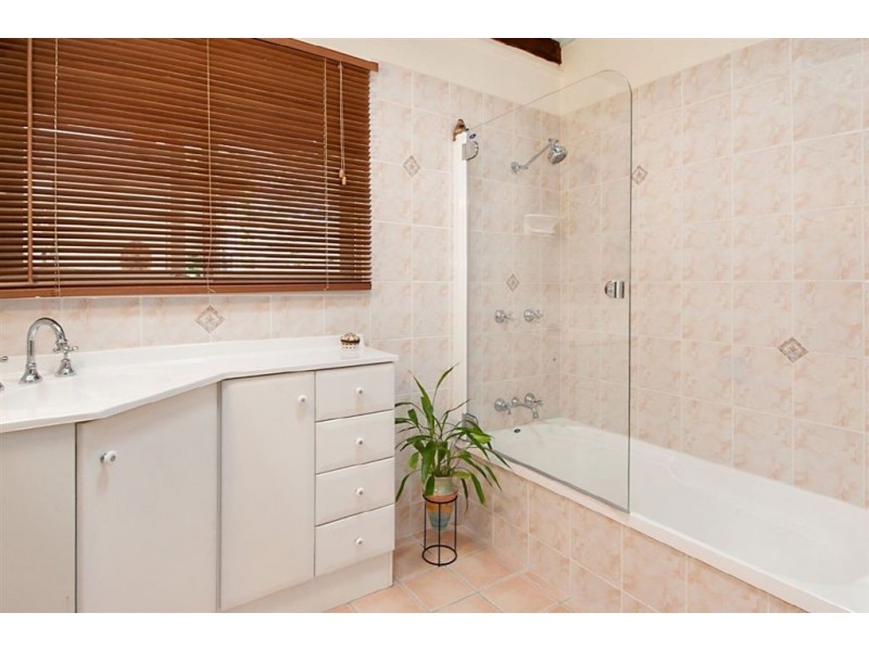 32 Settlement Road, The Gap QLD 4061