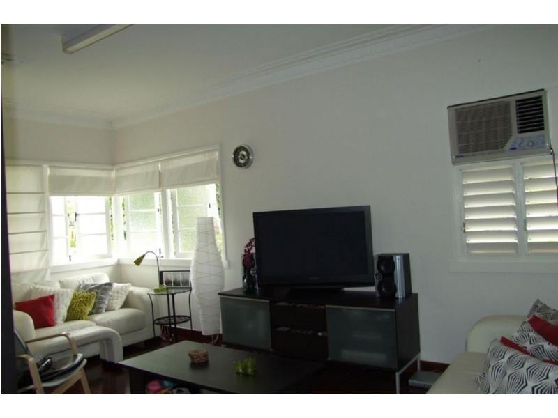 289 Banks Street, Ashgrove QLD 4060
