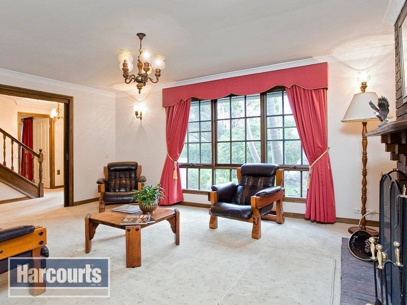 10 Gleneden Court, The Gap QLD 4061