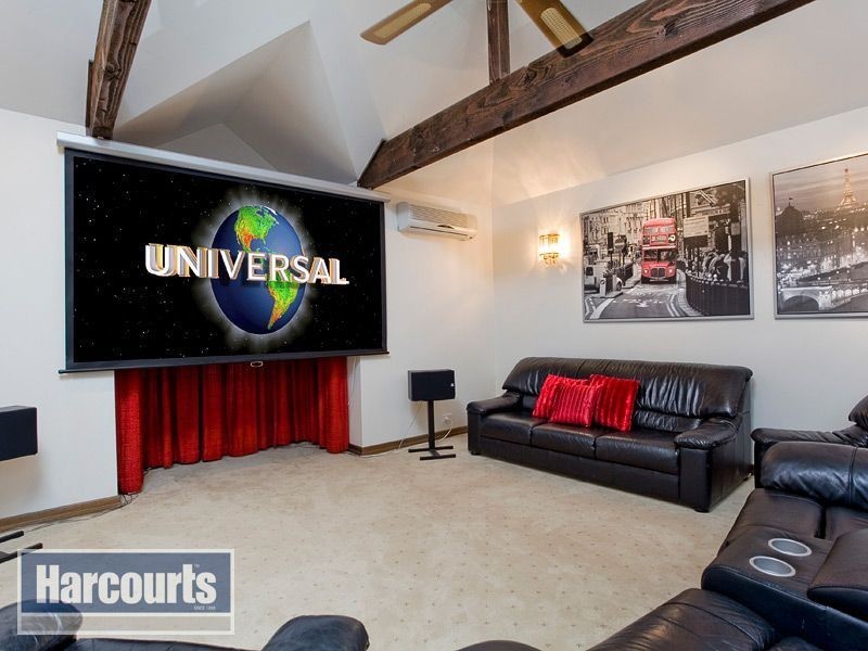 10 Gleneden Court, The Gap QLD 4061