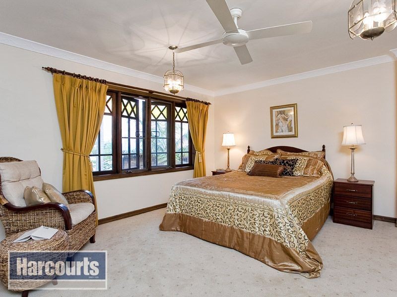 10 Gleneden Court, The Gap QLD 4061