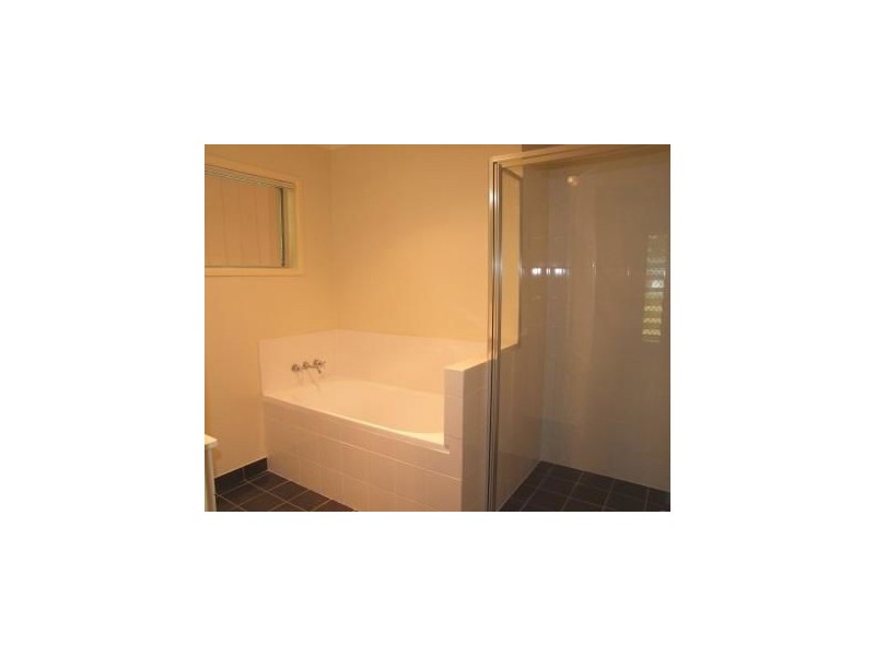 31 Cawdor St, Arana Hills QLD 4054