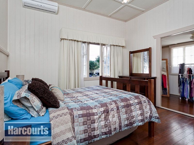 18 Parker Street, Newmarket QLD 4051