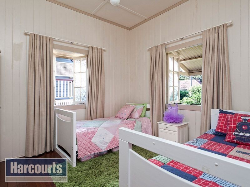 18 Parker Street, Newmarket QLD 4051