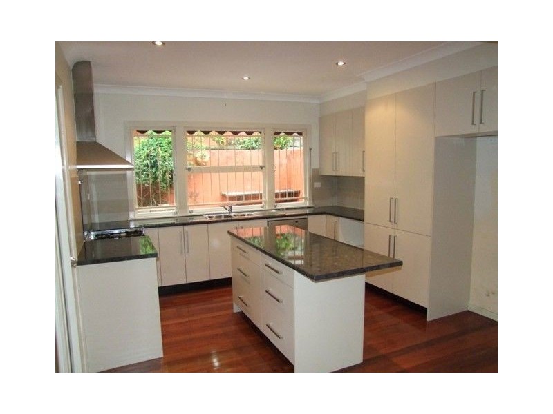 82 Outlook Crescent, Bardon QLD 4065