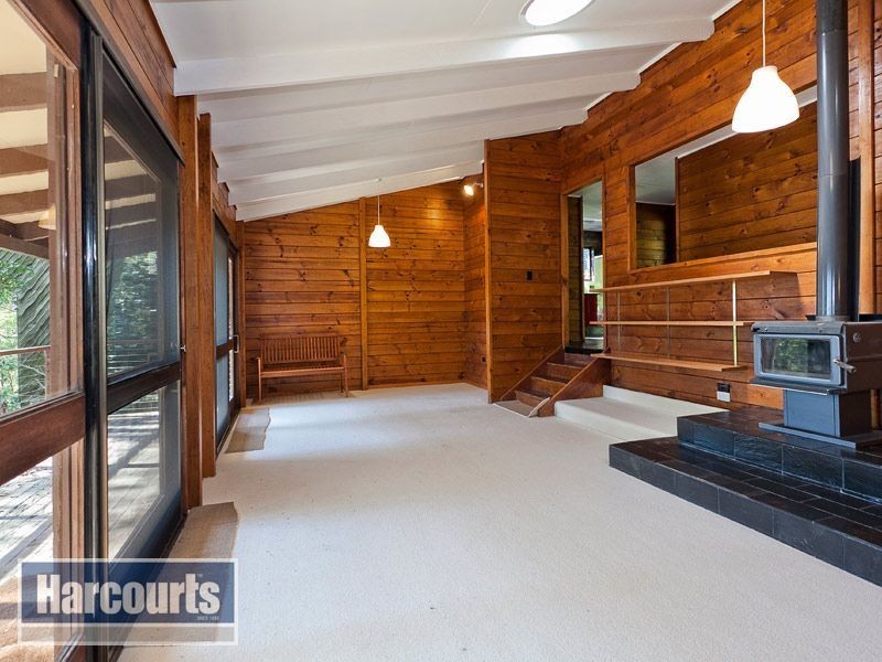 12 Bulcock Ave, Mount Nebo QLD 4520