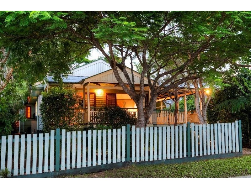 19 Moonya Street, Bardon QLD 4065