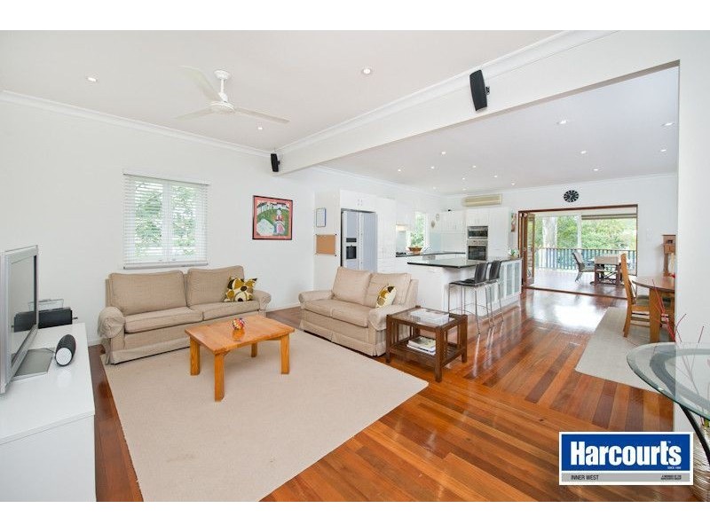 100 Frasers Road, Ashgrove QLD 4060