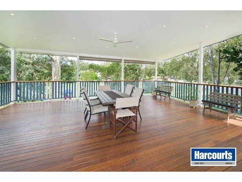 100 Frasers Road, Ashgrove QLD 4060