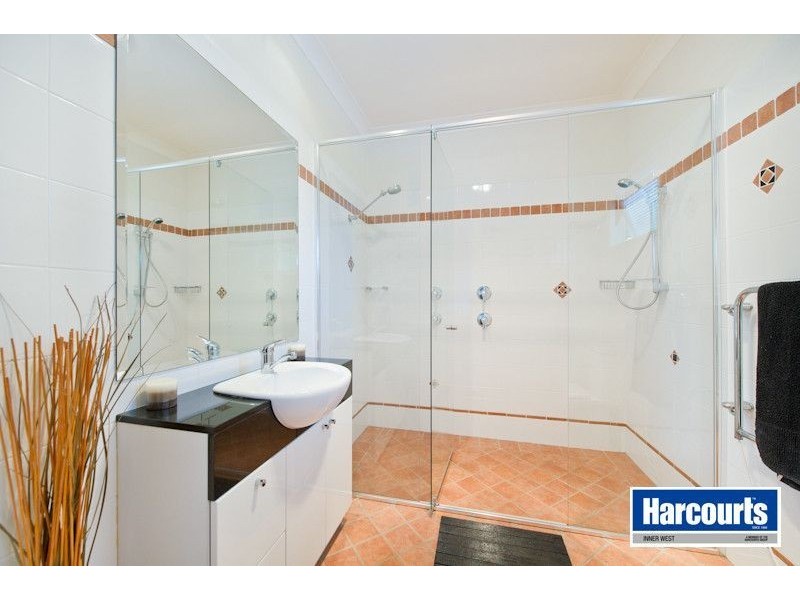 100 Frasers Road, Ashgrove QLD 4060