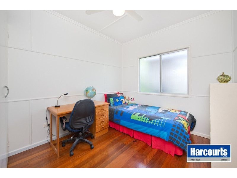 100 Frasers Road, Ashgrove QLD 4060