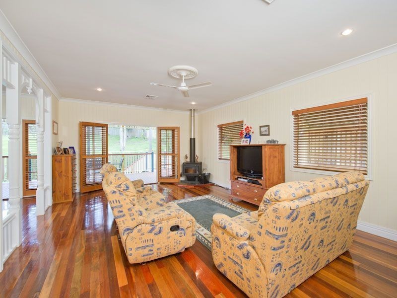 10A Royal Row, Bardon QLD 4065
