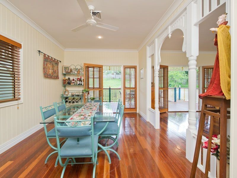 10A Royal Row, Bardon QLD 4065