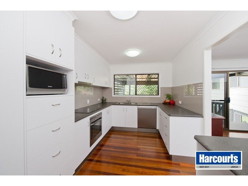 11 Warruga Street, The Gap QLD 4061