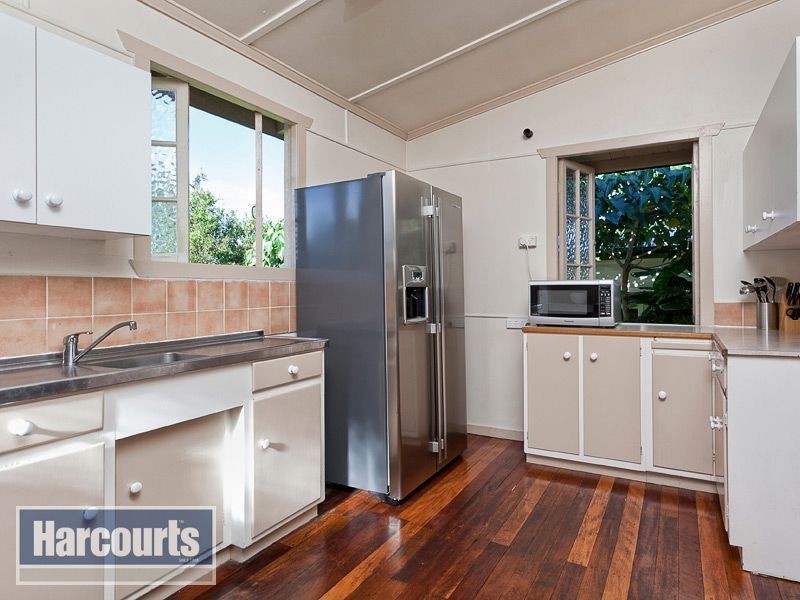 18 Parker Street, Newmarket QLD 4051