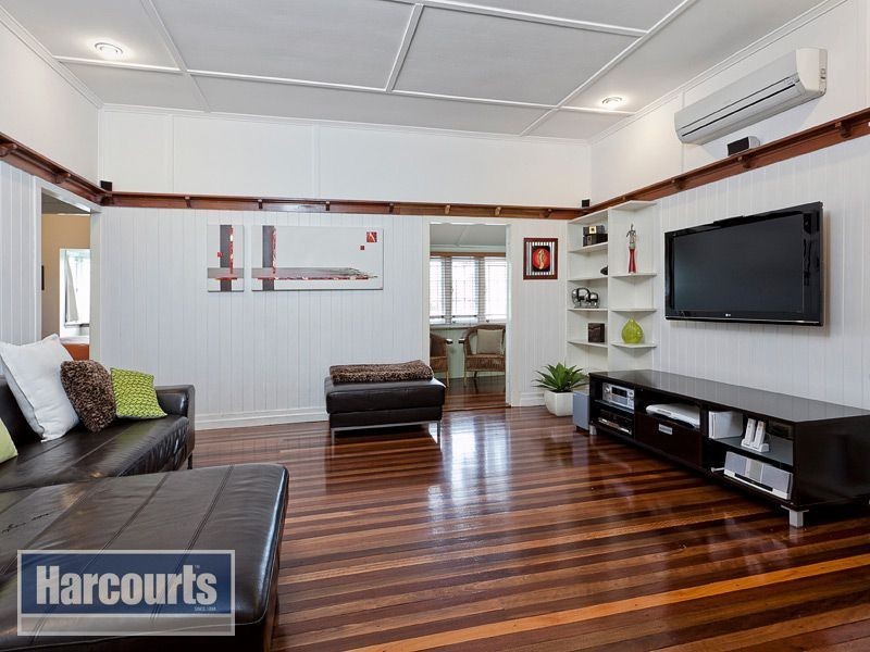 23 Hamilton Road, Wavell Heights QLD 4012