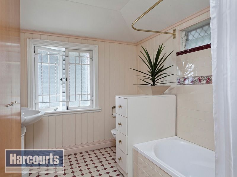 23 Hamilton Road, Wavell Heights QLD 4012