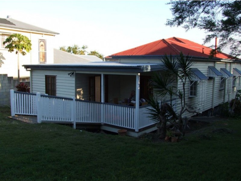 23 Warmington Rd, Ashgrove QLD 4060